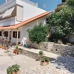 Vogklis House Konukevi 3*