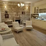 Vogklis House Konukevi 3*