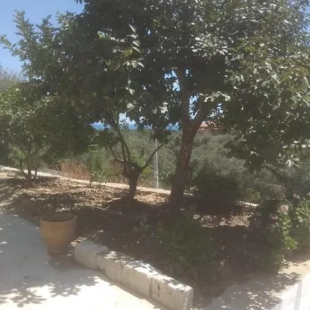 Vogklis House * Qeparo