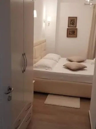 Vogklis House Guest house Qeparo