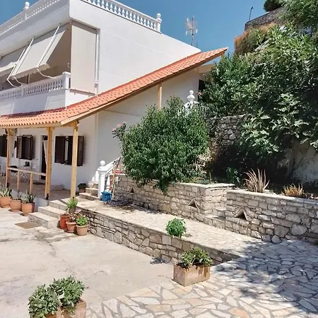 Vogklis House Guest house *