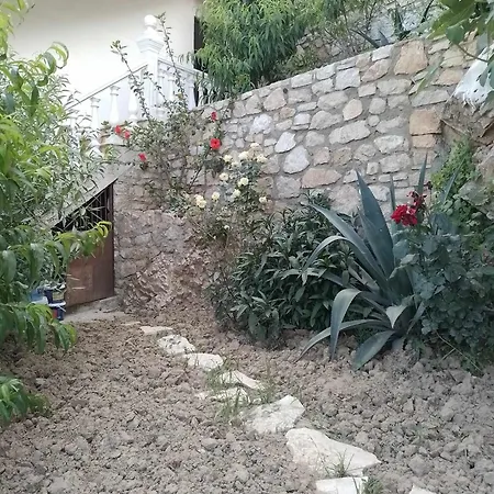 Vogklis House Konukevi Qeparo