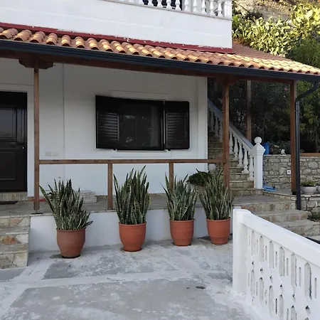 Konukevi Vogklis House