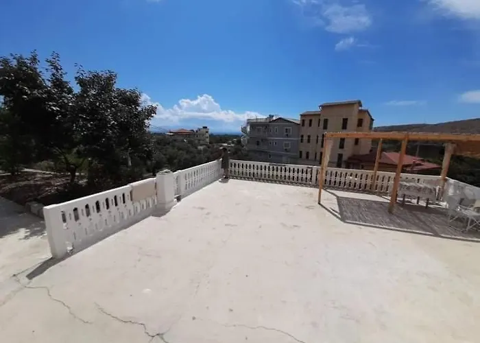 Vogklis House Konukevi 3*