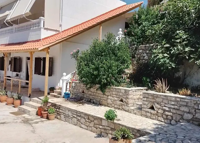 Vogklis House Konukevi 3*