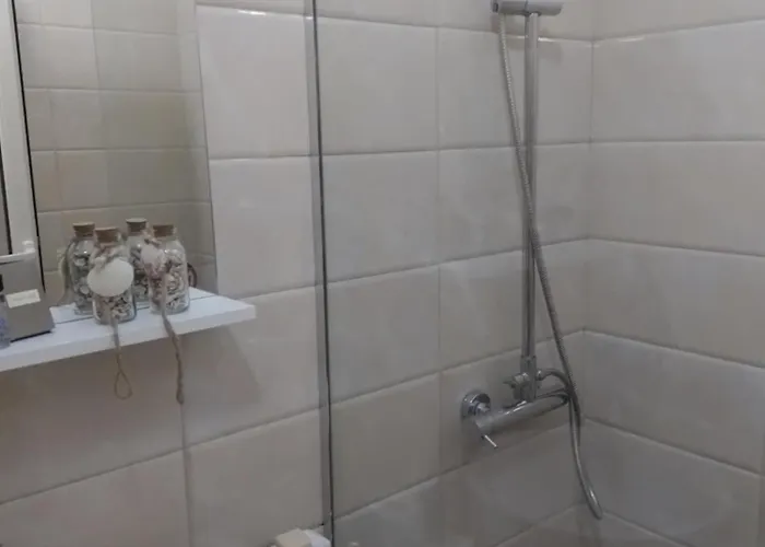 Konukevi Vogklis House Qeparo